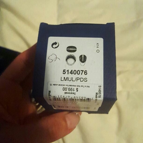 Swarovski Calista Ring size 52 and 55. Make your choice. Comes in original box. - Picture 3 of 4